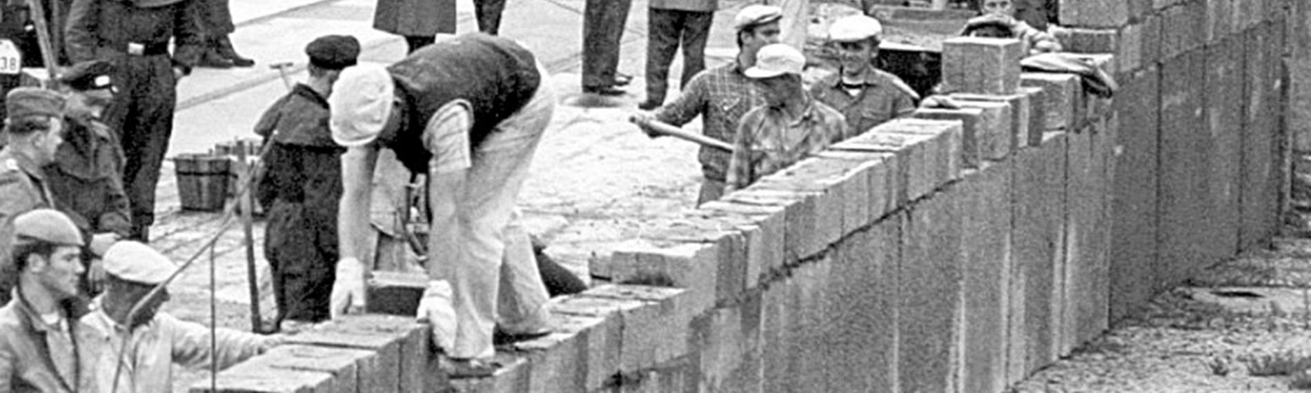 Archiv: Bau der Mauer am Potsdamer Platz, am 18.08.1961