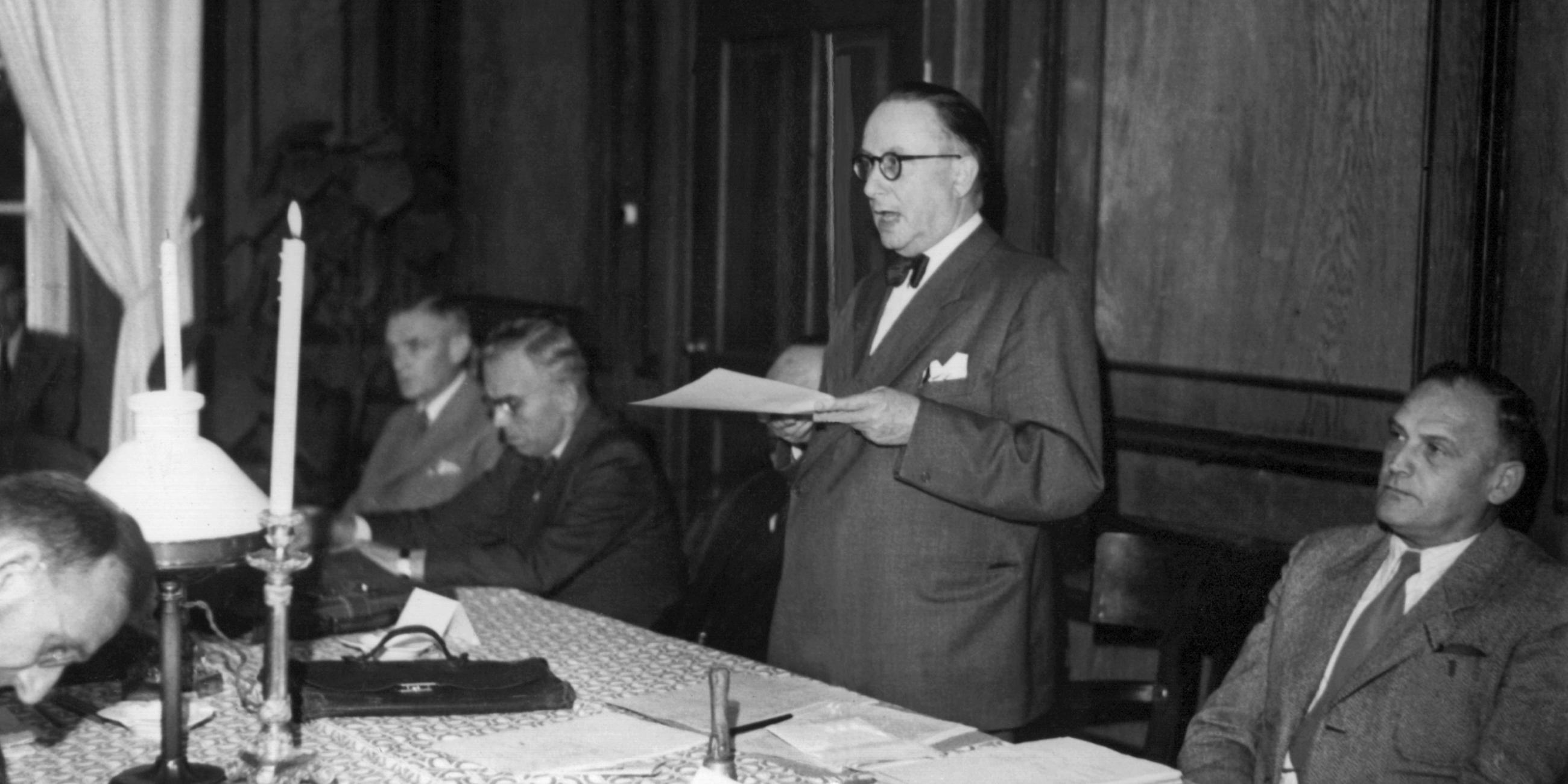  Anton Pfeiffer eröffnet die Tagung, die den Grundstein für eine künftige deutsche Verfassung legte