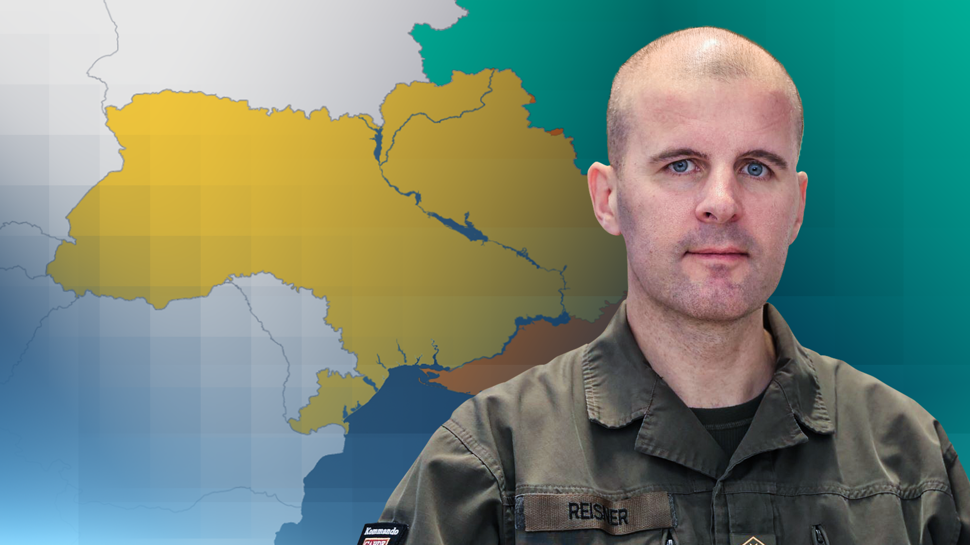 Militärexperte Oberst Markus Reisner vor einer Karte der Ukraine