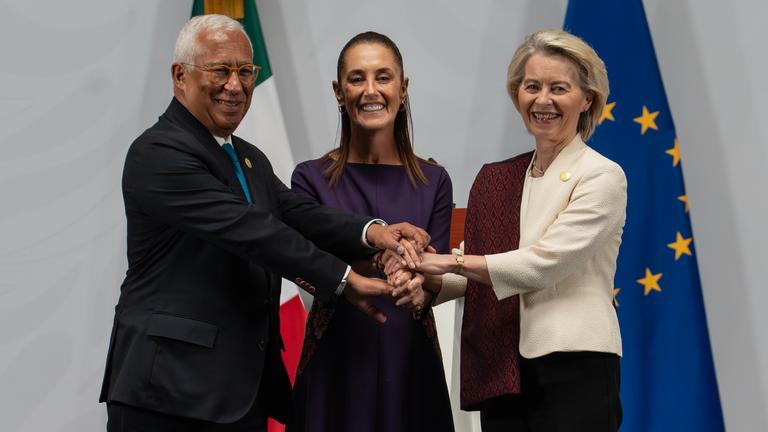 Claudia Sheinbaum, Präsidentin von Mexiko, EU-Ratspräsident Antonio Costa und die EU-Kommissionspräsidentin Ursula von der Leyen.