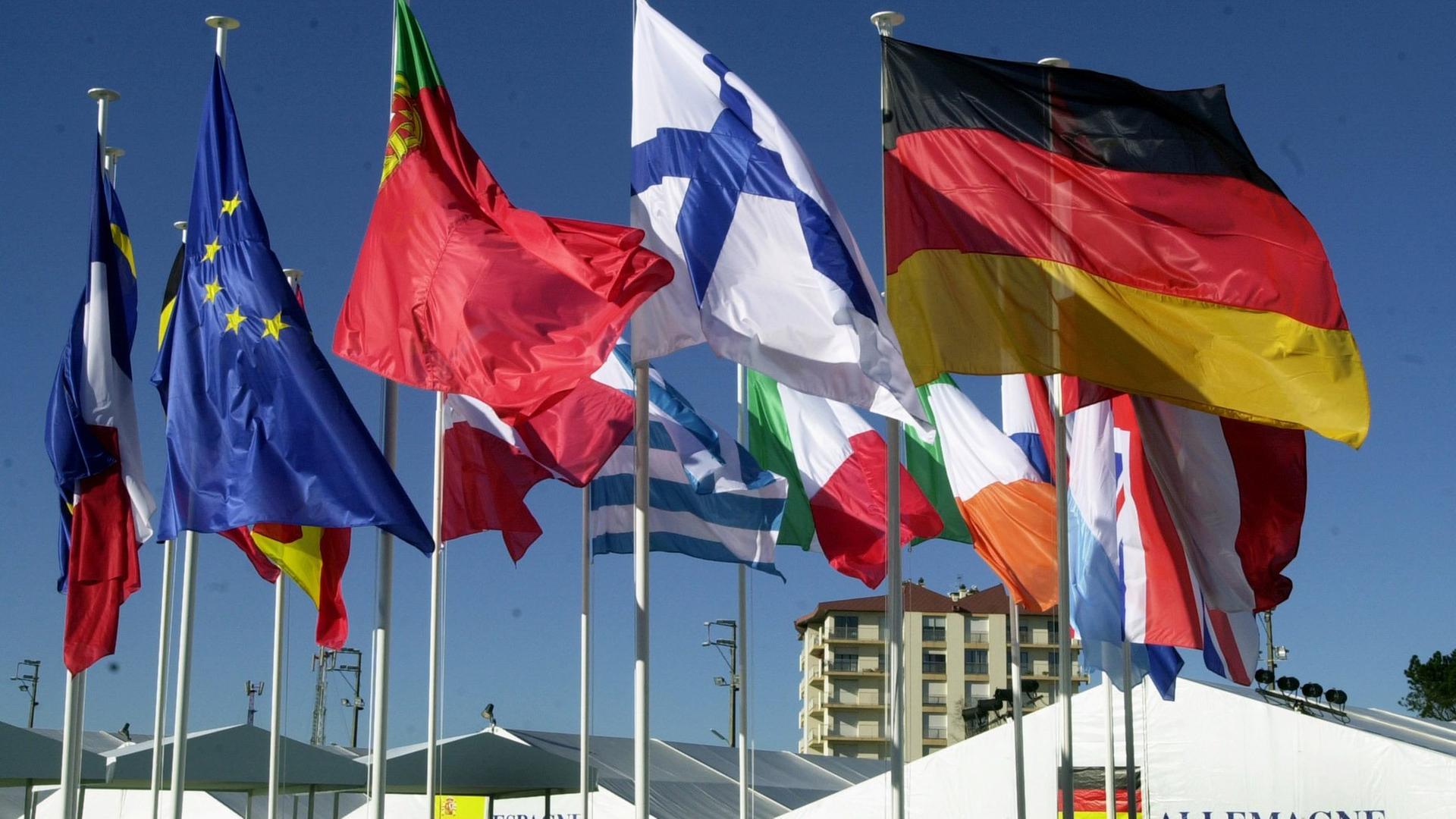 Flaggen beim EU-Gipfel