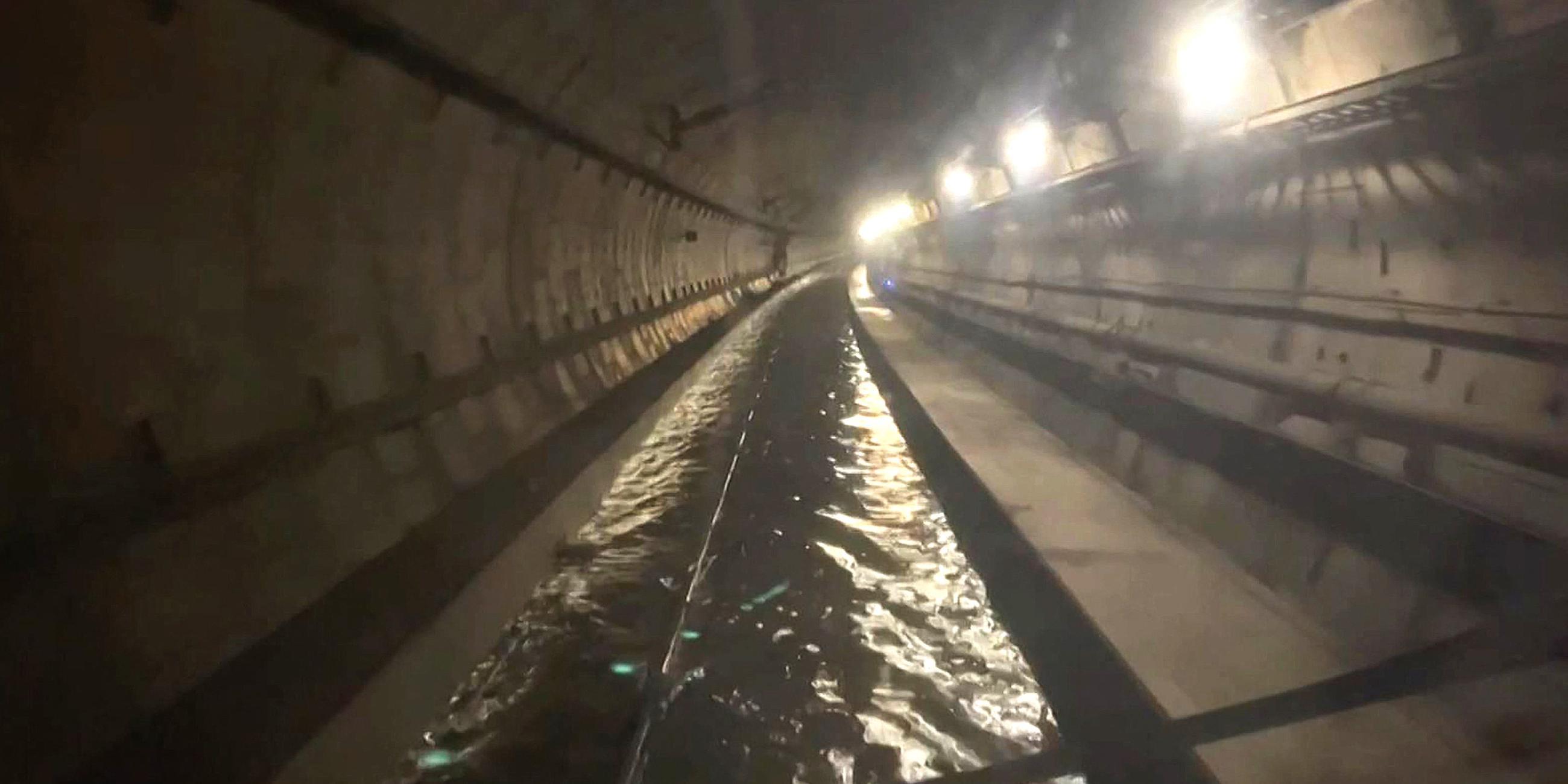 Tunnel für die Züge der Eurostar sind überflutet