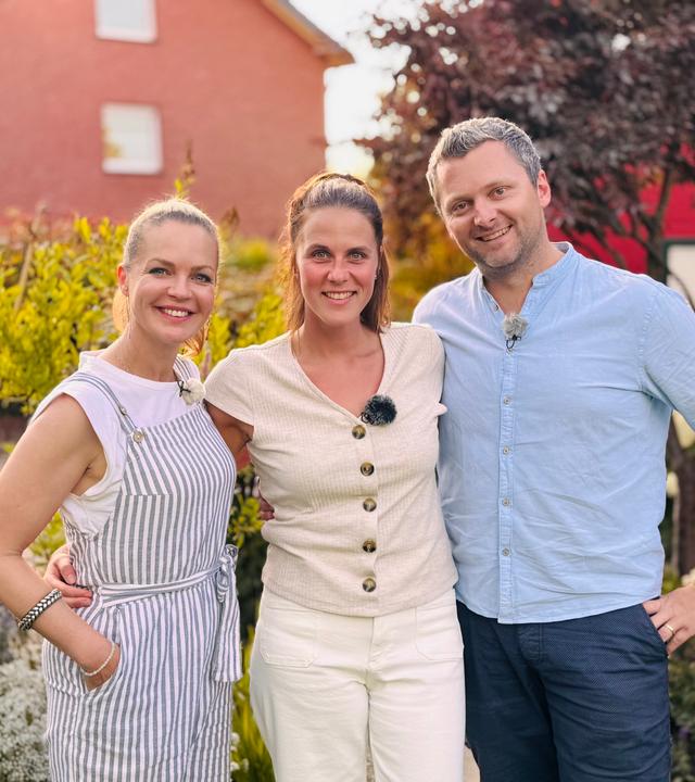 Eva Brenner mit Isabel und Thomas Neumann