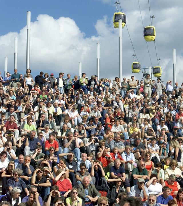 Menschen auf der Expo 2000