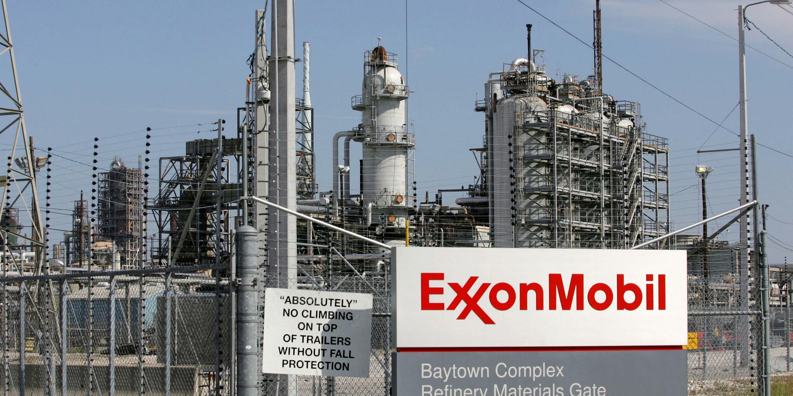 Das Bild zeigt eine Raffinerie des Ölkonzerns Exxon in Baytown, Texas.