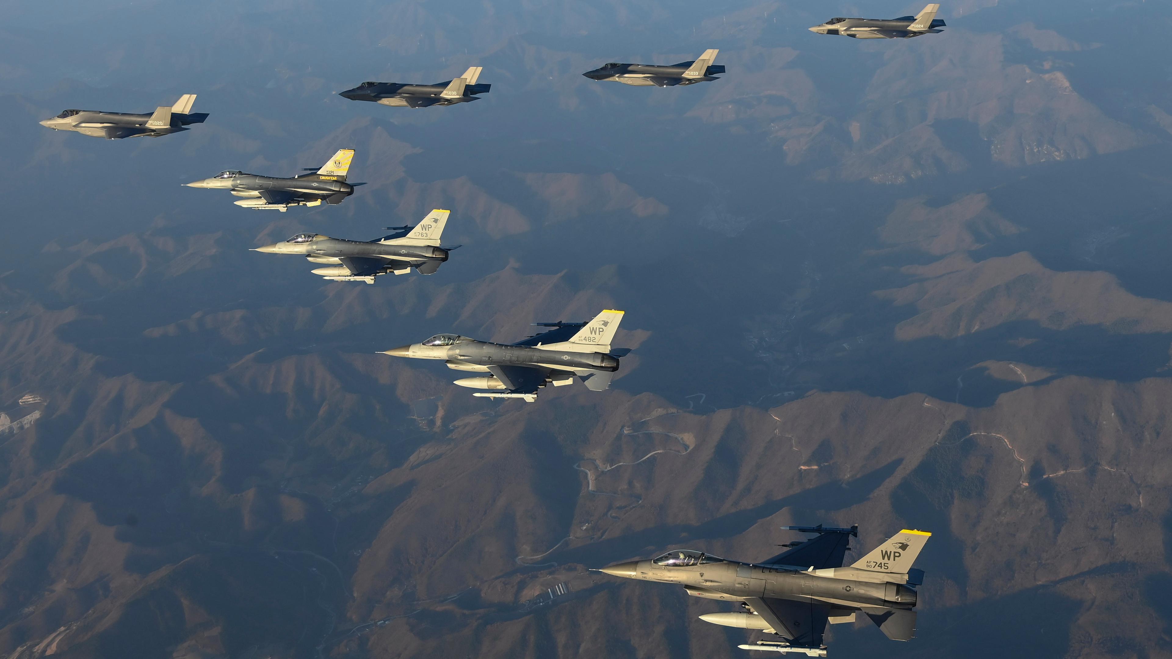F-35 und F-16 Kampfjets