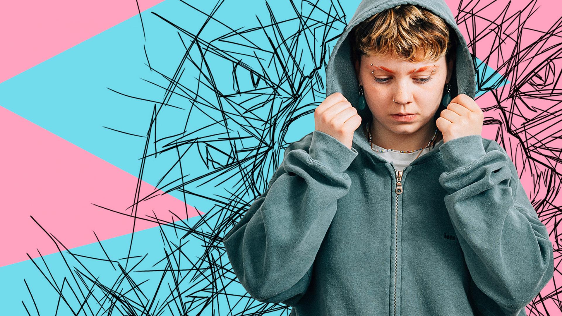 Montage - Vivien rechts im Bild greift mit ihren Händen an die Kapuze ihres Hoodies und schaut nach unten.