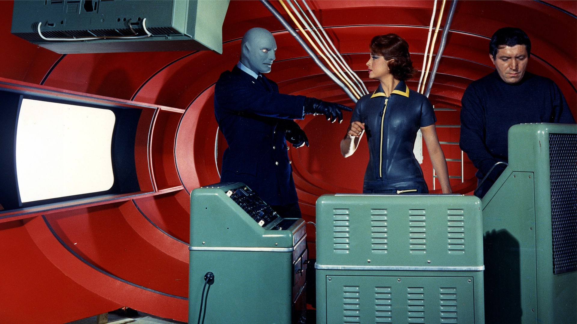 Ein berüchtigter Verbrecher hält ganz Frankreich in Atem: Fantomas (Jean Marais, l.)