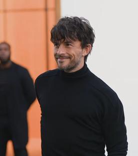 Auf dem Bild zu sehen ist: Jonathan Bailey