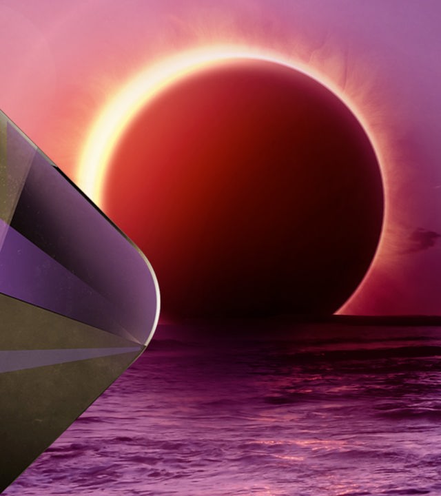 Fast totale Sonnenfinstrernis über Meer