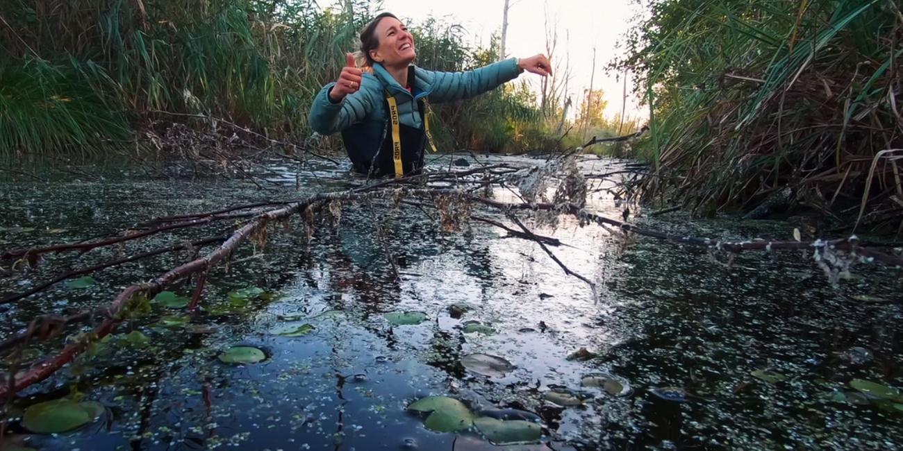 Jasmina Neudecker steckt im Moor