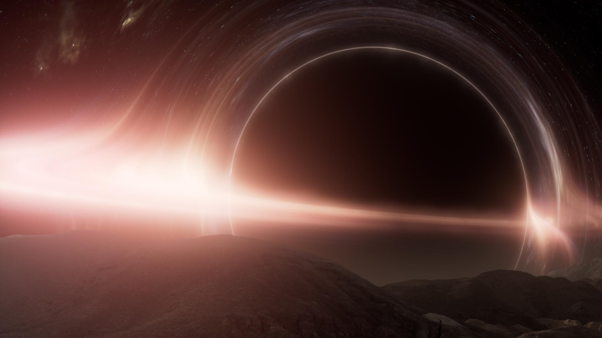 Computeranimation eines Schwarzen Lochs, das von leuchtenden Ringen umgeben ist. Im Vordergrund die felsige Oberfläche eines Planeten.
