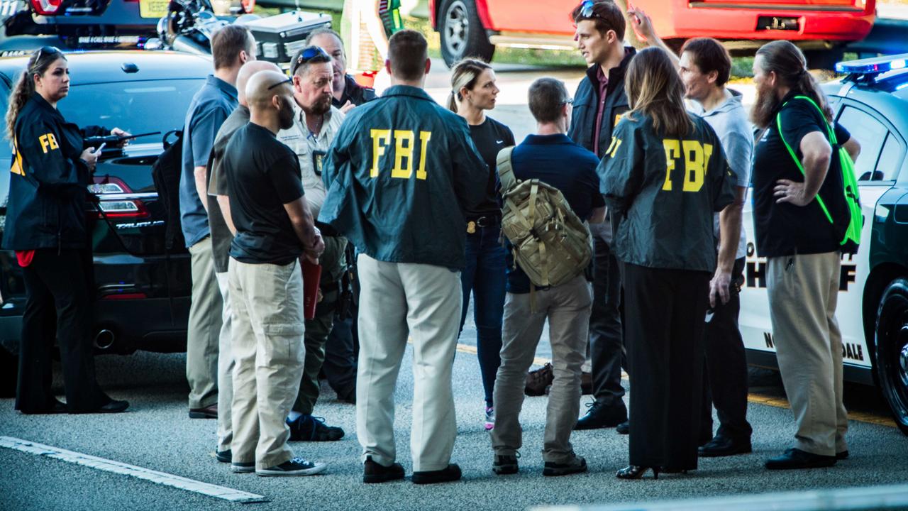 Мужчину арестовали фбр. Фбр 1908. Фбр задержание. Военные сша. Фбр сша арест.