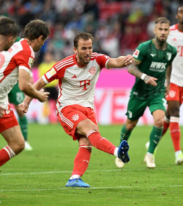 Der Münchner Harry Kane im Einsatz  während des Bundesliga-Fußballspiels zwischen dem FC Bayern München und dem FC Augsburg am 27.08.2023 in München.
