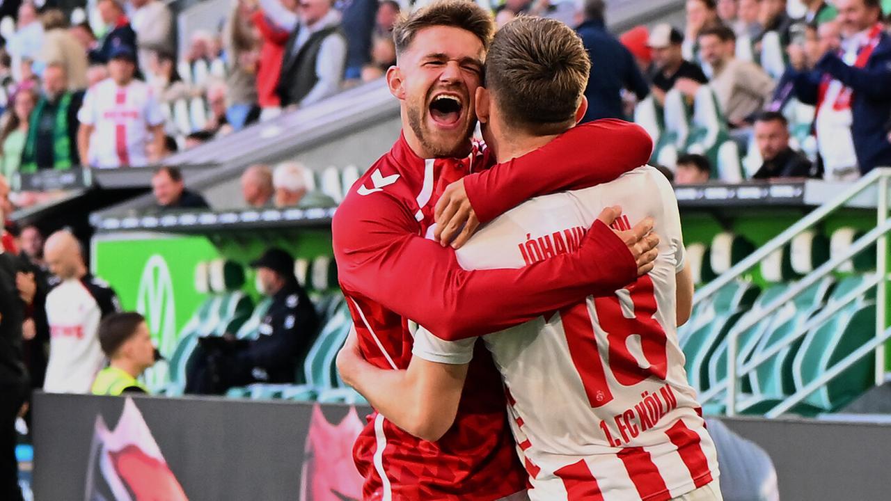 Jan Thielmann (1. FC Köln) und Isak Johannesson (1. FC Köln) jubeln.