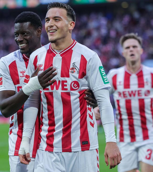 Said El Mala (Köln) und Ragnar Ache (Köln) und jubeln.