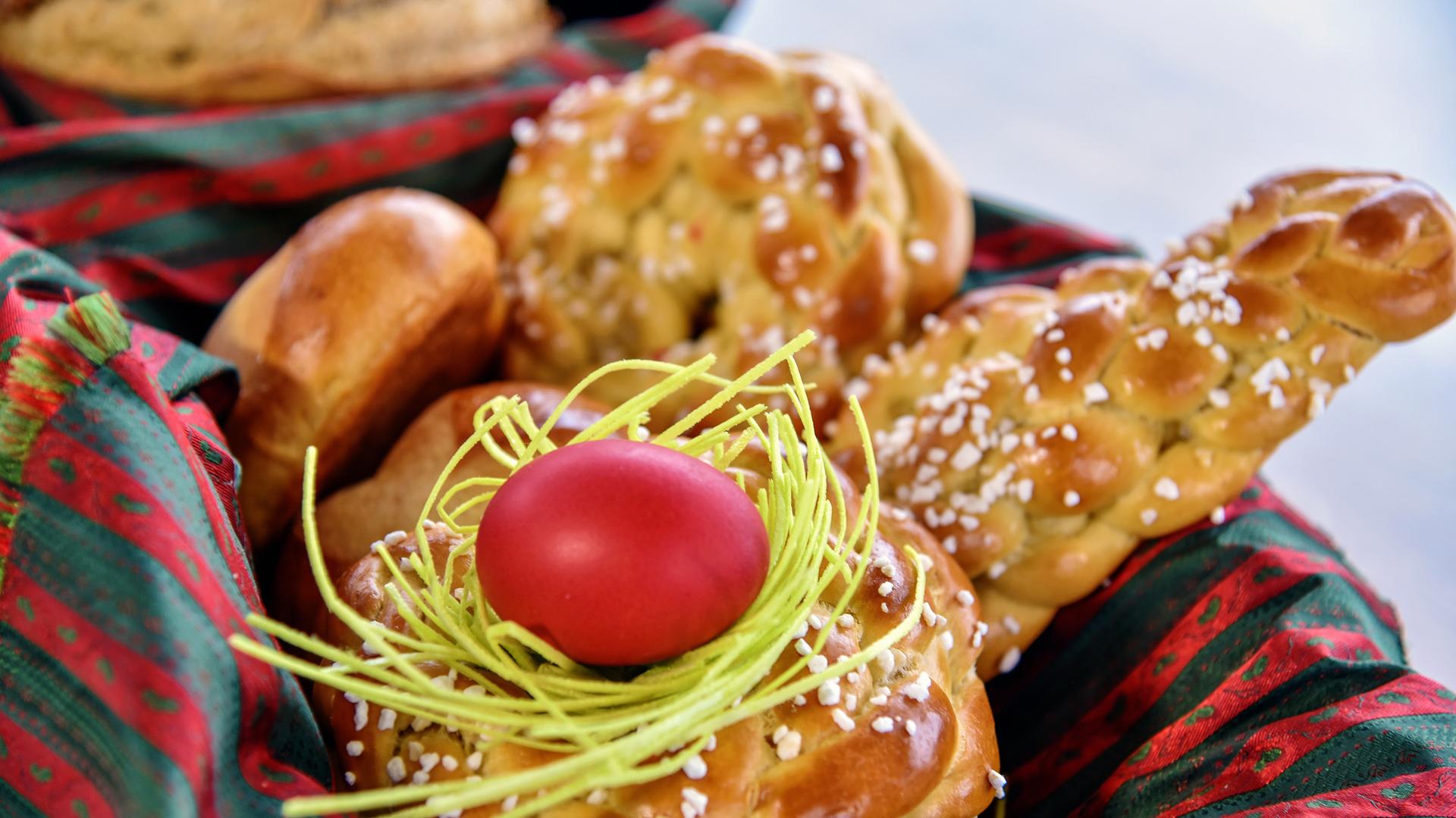 Ein traditioneller Osterstriezel mit Ei von Maria Daxböck aus dem Pielachtal