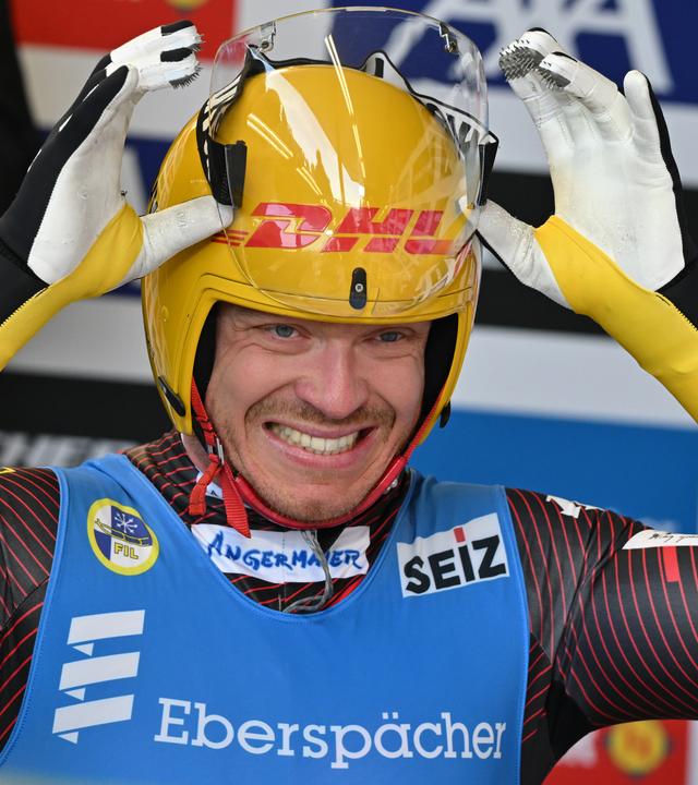 Der deutsche Rennrodler Felix Loch kurz vor dem Start seines 1.Durchgangs im Rodel Weltcup in Oberhof