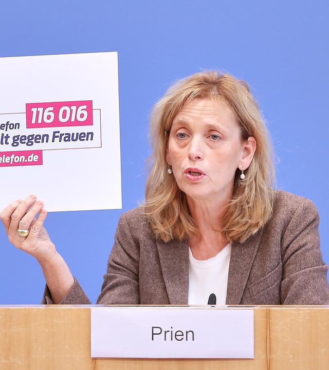 Bundesministerin für Bildung, Familie, Senioren, Frauen und Jugend Karin Prien (CDU).