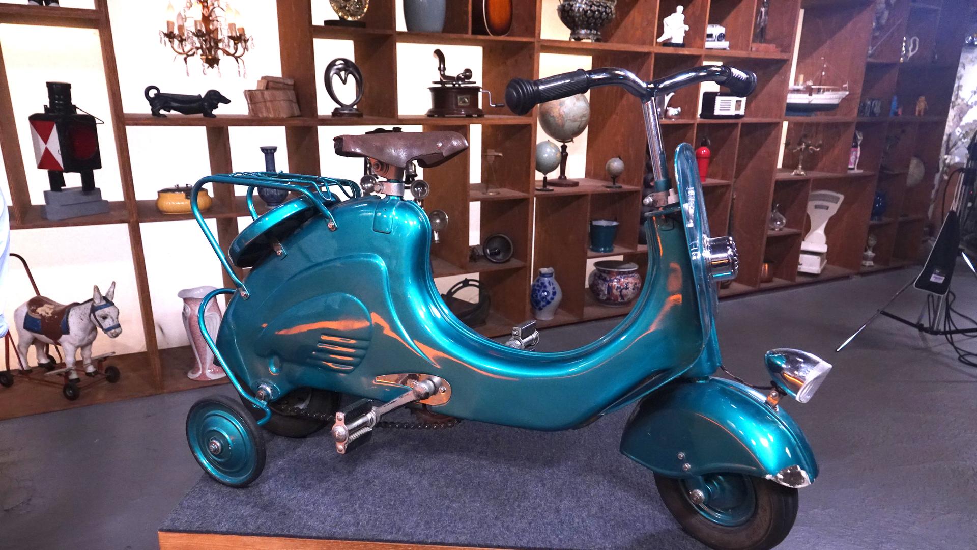 Kinder-Motorroller von "Ferbedo"