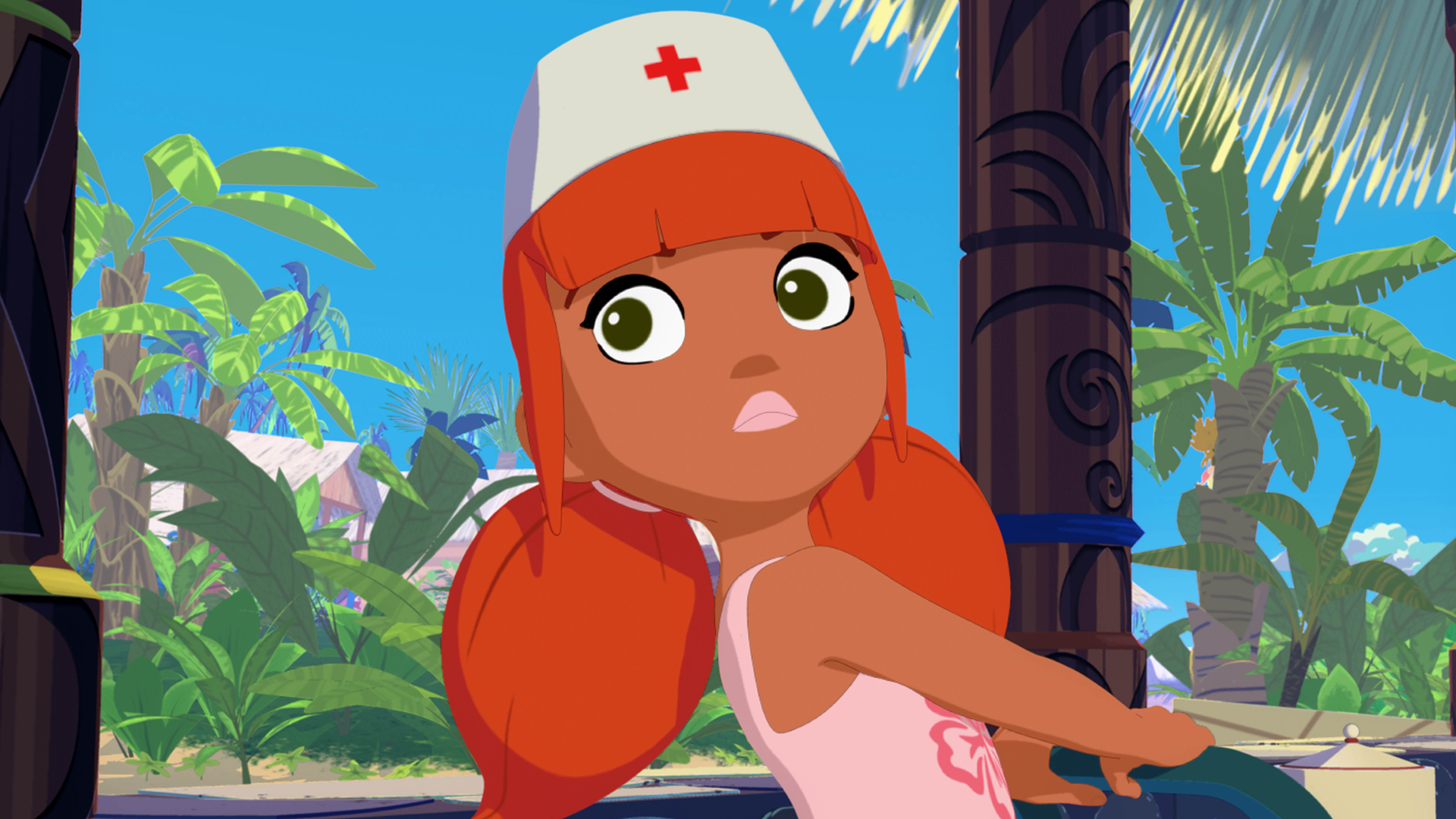 Maevas schiebt einen Wagen mit Essen vor sich her und blickt sich nach hinten um.