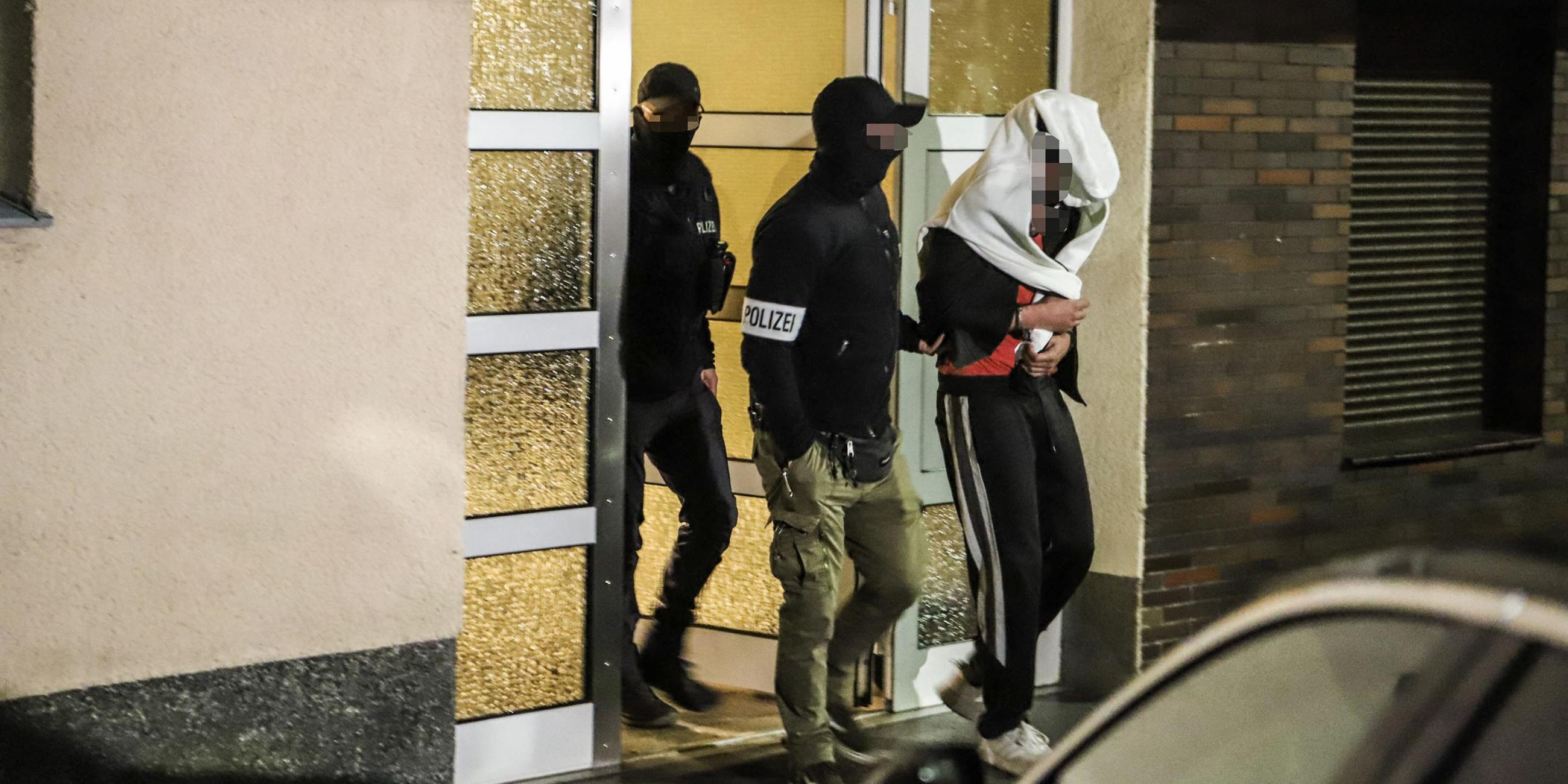 Polizei nimmt ein mutmaßliches Mitglied der 'Ndrangheta in Hagen fest. (Mai 2023)