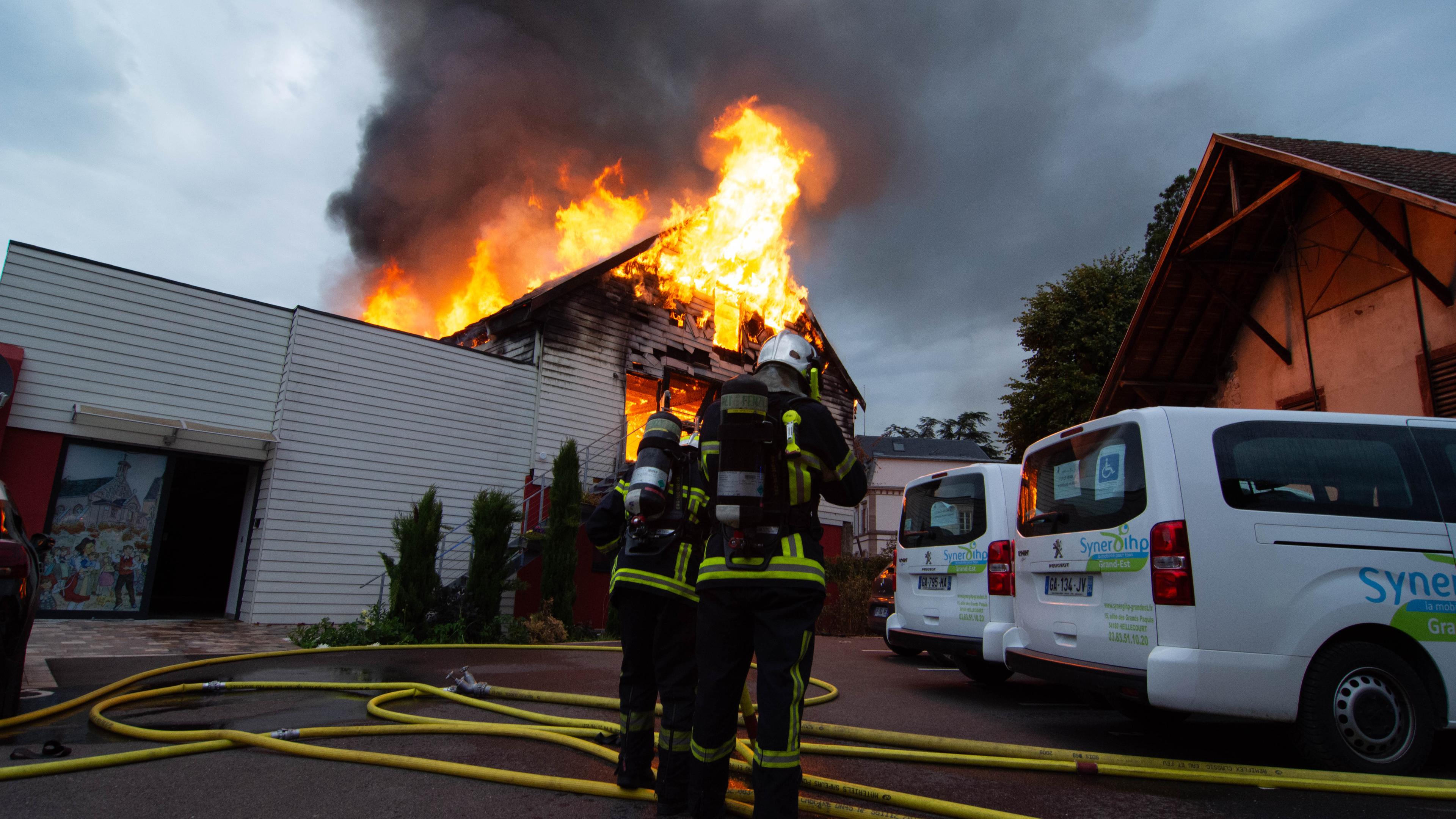 Elf Vermisste nach Feuer in Ferienunterkunft in Ostfrankreich