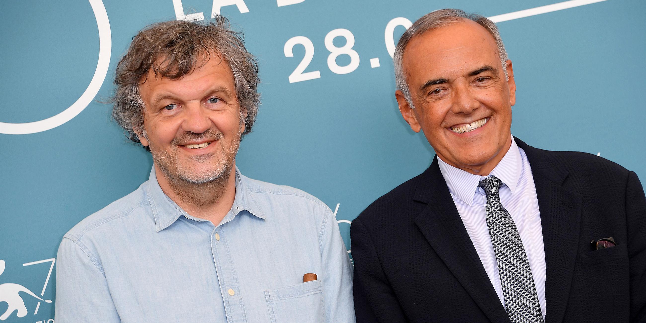Emir Kusturica (l), diesjähriger Jurypräsident des "Luigi de Laurentiis" Preises für einen Debütfilm und Alberto Barbera, italienischer Schauspieler, am 28.08.2019  in Venedig