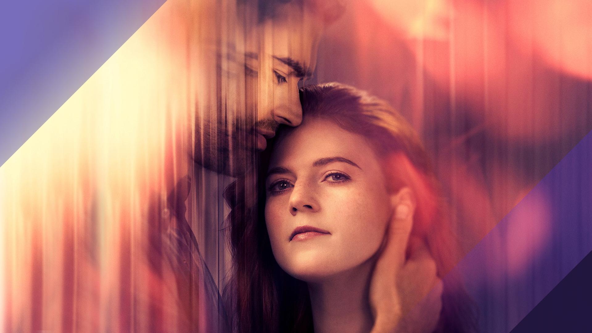 Stilisiertes Bild von Theo James und Rosa Leslie in "The Time Traveler's Wife".