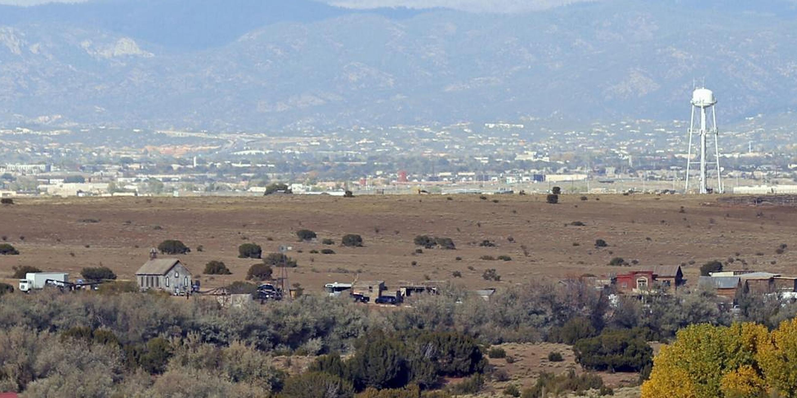 Blick auf die Bonanza Creek Ranch in der Nähe von Santa Fe, Tatort eines tragischen Unfalls am Filmset mit US-Schauspieler Alec Baldwin. 