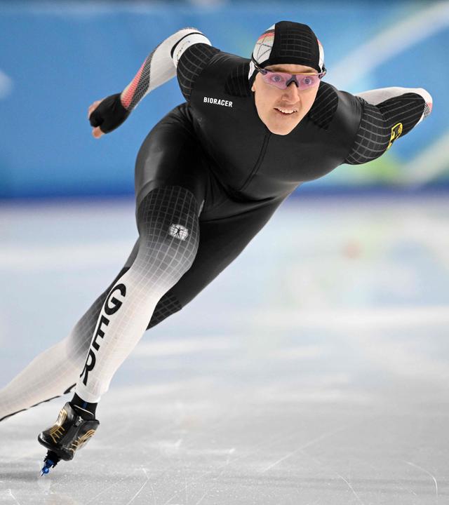 Finn Sonnekalb nimmt am 19. Februar 2026 in Mailand am 1500-Meter-Eisschnelllauf-Wettbewerb der Männer teil.