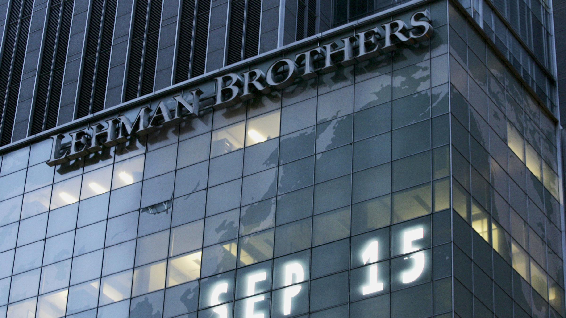 "Firmen am Abgrund: Die Investmentbank Lehman Brothers": Der Hauptsitz von Lehman Brothers in New York am Times Square.