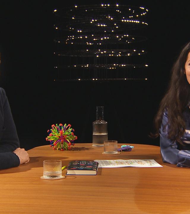 Sternstunde Philosophie Vom Urknall bis heute: Die Geschichte des Universums in Farben Florian Freistetter, Astronom, und Moderatorin Olivia Röllin  Copyright: SRF