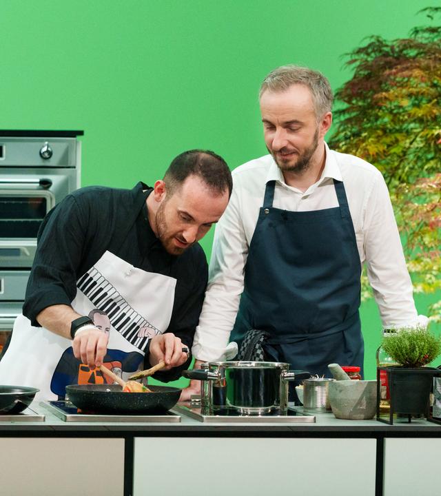 Böhmi brutzelt - Folge 06 mit Igor Levit und Jan Böhmermann, der Kochtalk bei ZDFneo