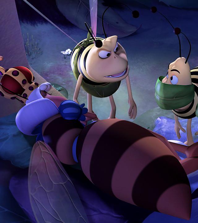 Es ist Nacht und die Wespen stehen vor der schlafenden Königin und beraten sich.