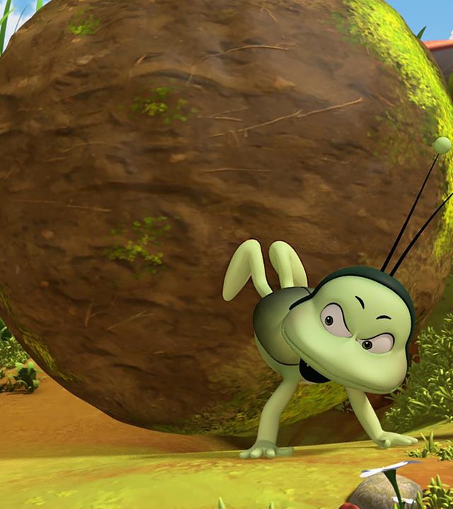 Kurt und Max mühen sich ab, die Vorherrschaft über einen Mistball zu erhalten.