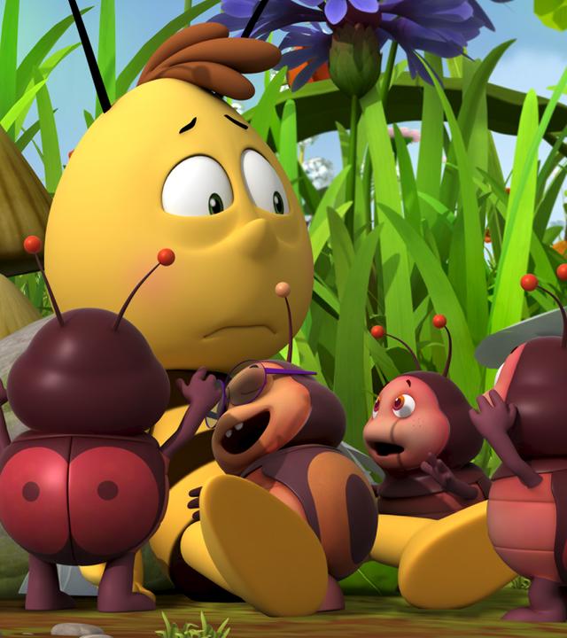 Willi ist umringt von erfreuten Babykäfern. Einer legt sich sogar auf Willis Bauch.