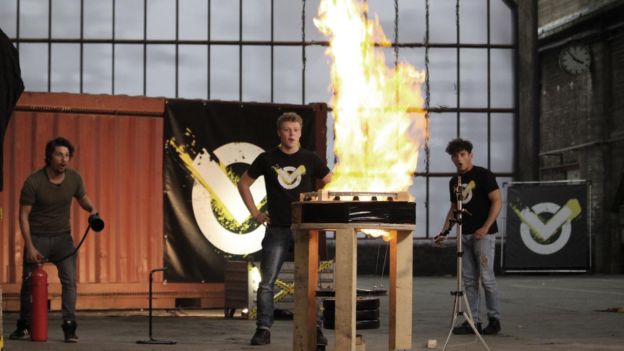 Checkpoint: Deo-Flammenwerfer - ZDFtivi