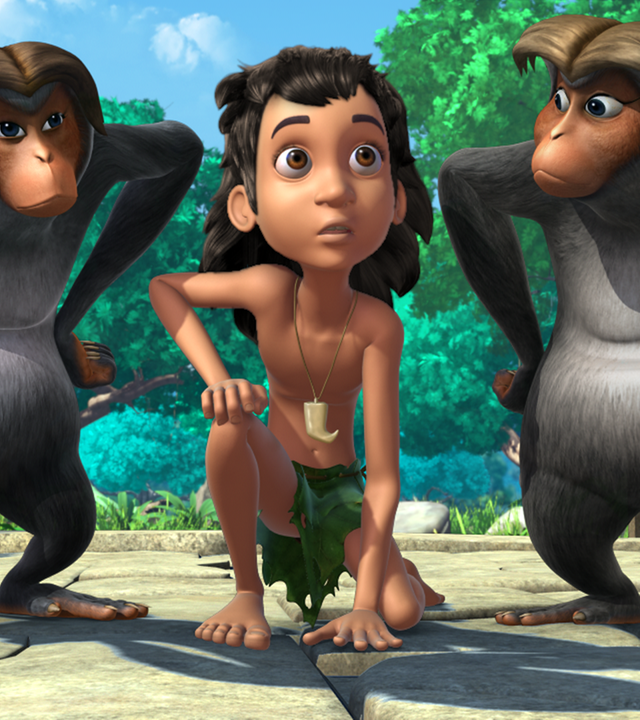 Mera und Mona nehmen Mogli fest und schauen ihn grimmig an.