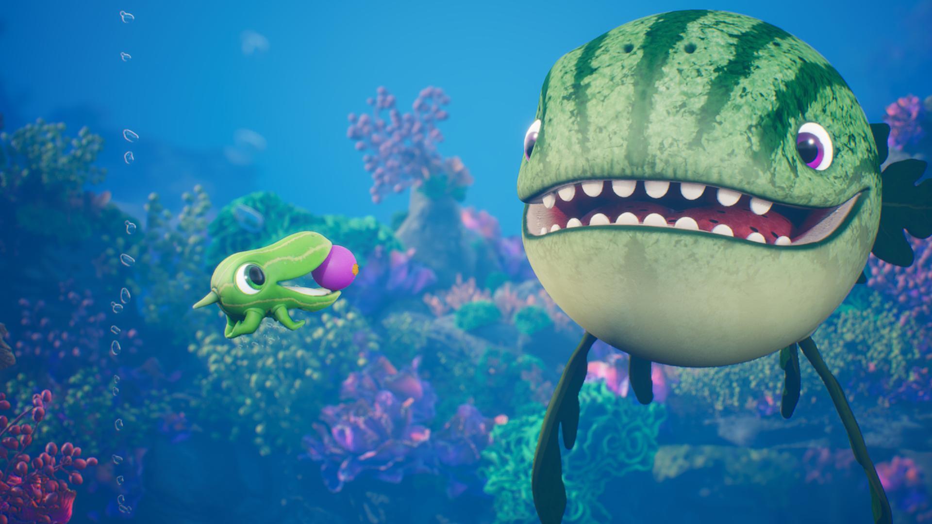 Ein Baby-Gurkodil und ein riesiger, lachender Melonensuchus schwimmen unter Wasser vor bunten Korallen. Das Gurkodil hat einen lilafarbenen Ball im Mund.