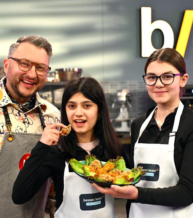 Bibi Huda Rashidi, Sebastian Lege und Lucy Singh