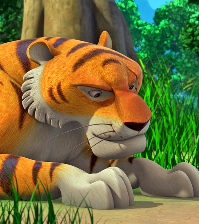 Shir Khan schaut den frisch geschlüpften Vogel Gugu an.