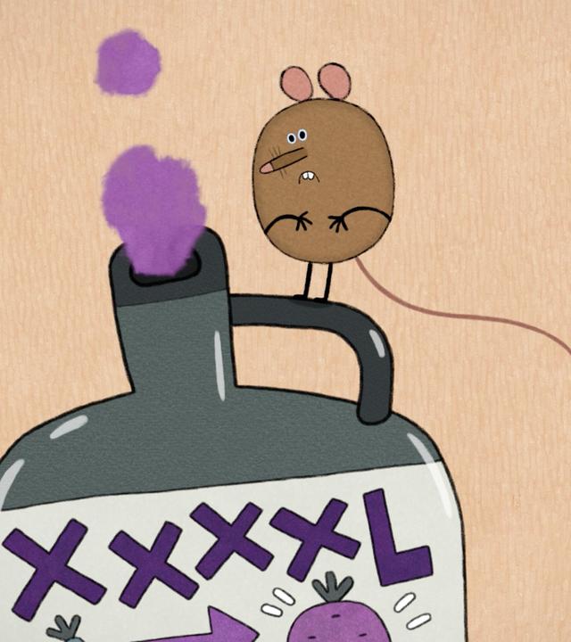 Eine kleine, braune Maus steht oben auf einer geöffneten, grünen Flasche aus der violette Dämpfe heraus quillen. Auf dem Etikett der Flasche erkennt den Schriftzug "XXXXL". Die Maus sieht skeptisch auf die Dämpfe.
