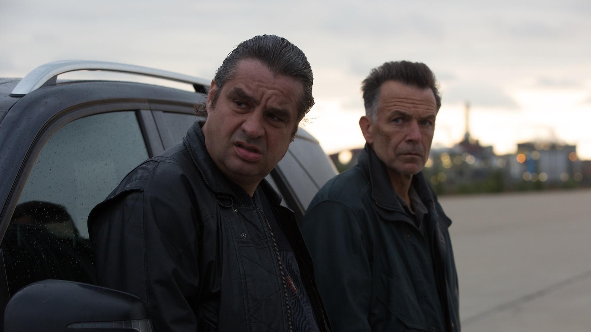 Drogenboss Ferry Bouman (Frank Lammers, l.) und sein Vertrauter John Zwart (Raymond Thiry) 