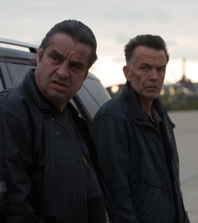 Drogenboss Ferry Bouman (Frank Lammers, l.) und sein Vertrauter John Zwart (Raymond Thiry) 