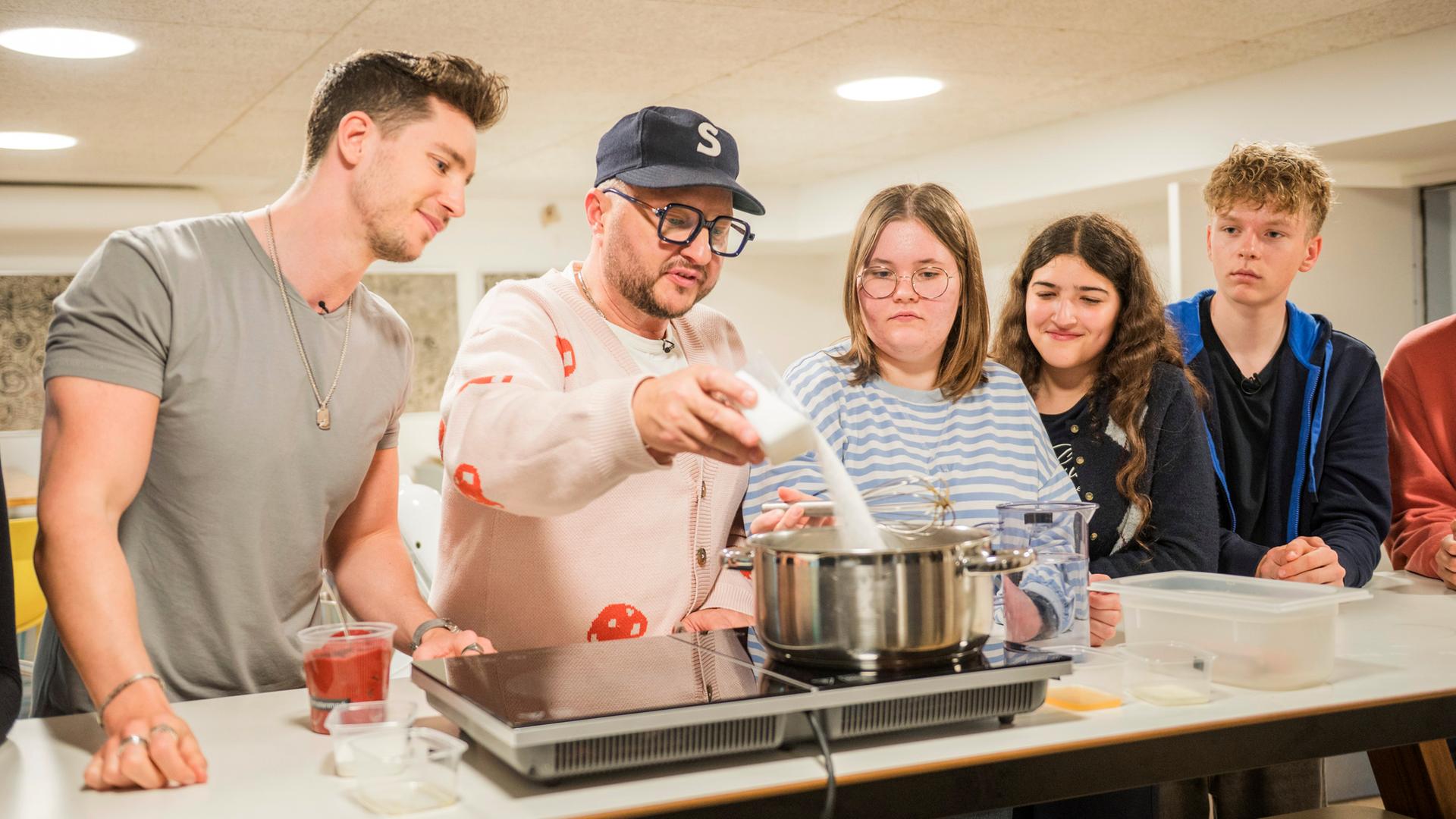 Felix Berndt und Sebastian Lege mit Cosima Imogen Altmann, Jasmin Beiersmann und Gustav Jankiewicz