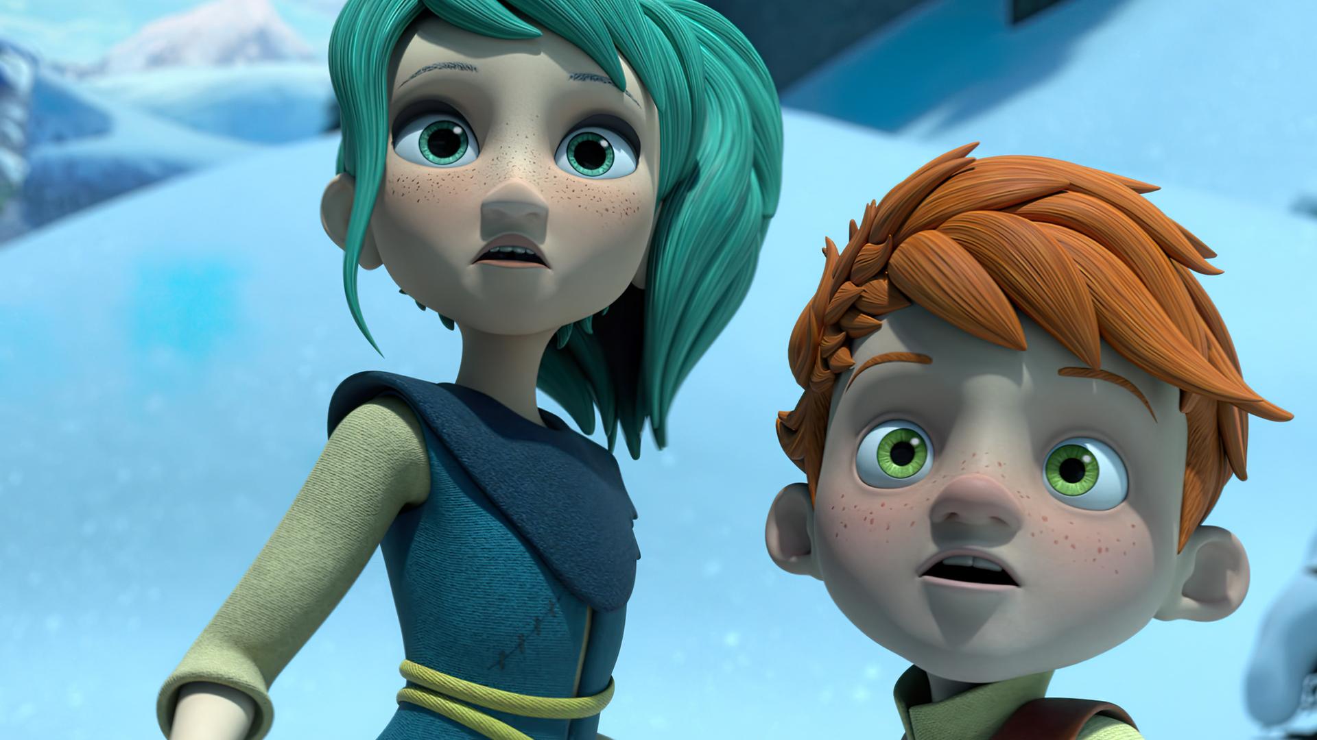 Glyn und Yuki stehen inmitten einer verschneiten Landschaft und blicken beide mit erschrockenem Blick und weit aufgerissenen Augen nach vorne.