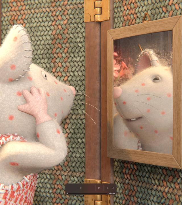 Julia steht vor dem Spiegel, der an einem Paravent hängt, und sieht sich grinsend an. Sie hat überall kleine rote Punkte im Gesicht und auf den Armen.