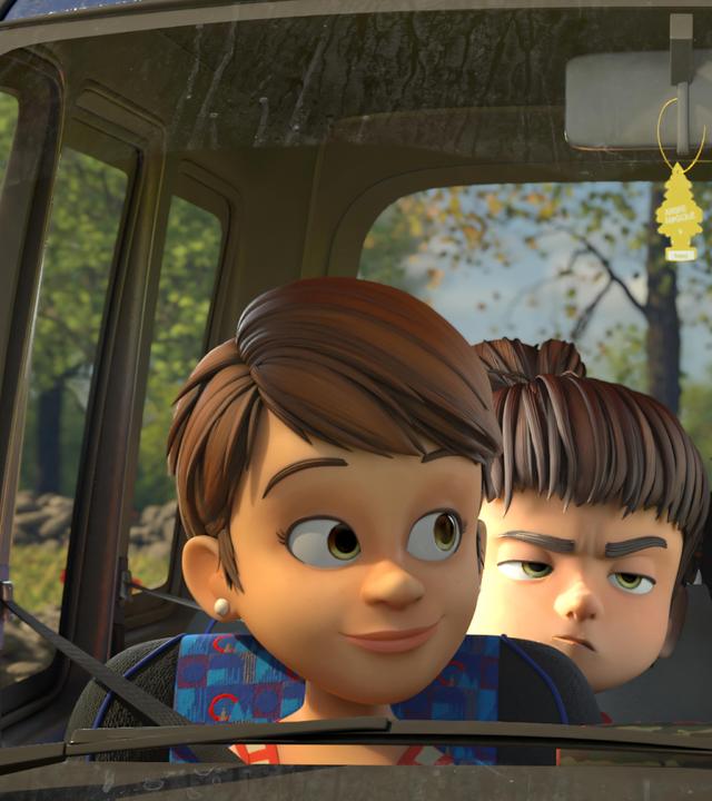 Familie Brandt sitzt im Auto und fährt durch eine grüne Landschaft. Der Vater sitzt am Steuer, die Mutter ist Beifahrerin. Hinten sitzen die Geschwister Emma und Gabriel. Emma schaut grimmig.