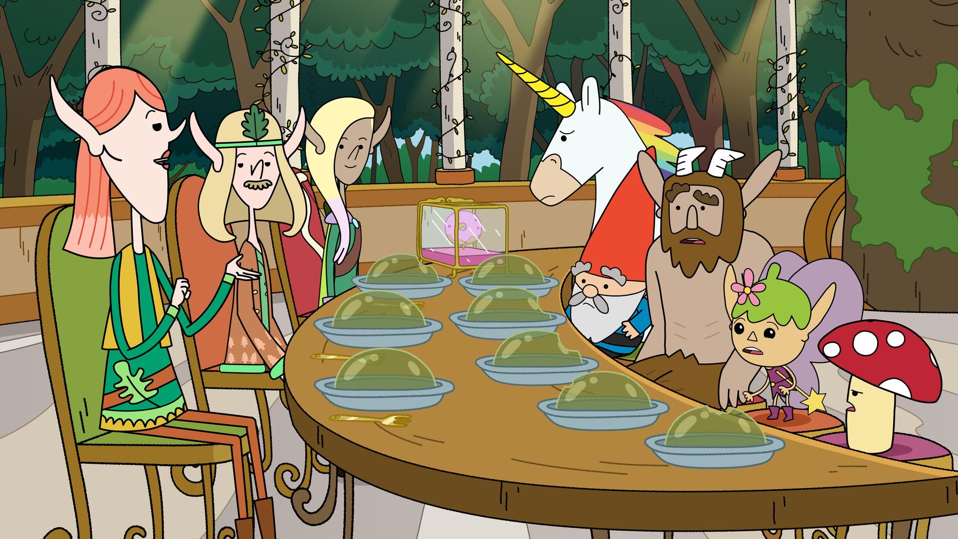 Im Wald auf einer eleganten Terrasse mit Säulen sitzen die Waldelfen - Windstill, Feuerdrill und Nym - links am sichelförmigen Holztisch in Reihe und die Helden - Blümchen, Herbert, Hufius, Twinkle und Tupfen - rechts am Tisch in Reihe. Vor ihnen steht jeweils ein Teller mit einer grünen durchsichtigen Gelmasse. Die Helden gucken entsetzt und traurig zu den Elfen.